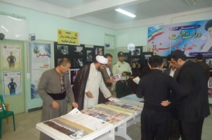 نمایشگاه عکس و پوستر اعتیاد در شهرستان جوانرود برپا شد+ تصاویر