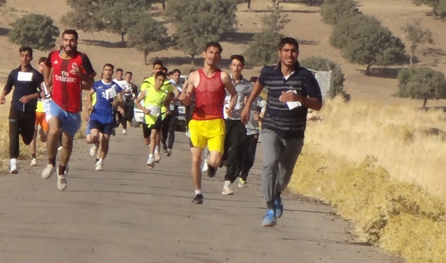 مسابقه دو 1500 متر در گیلانغرب برگزار شد + تصاویر