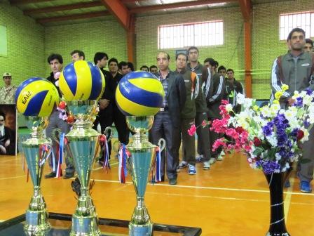برگزاری مسابقات منطقه ای والیبال در گیلان غرب