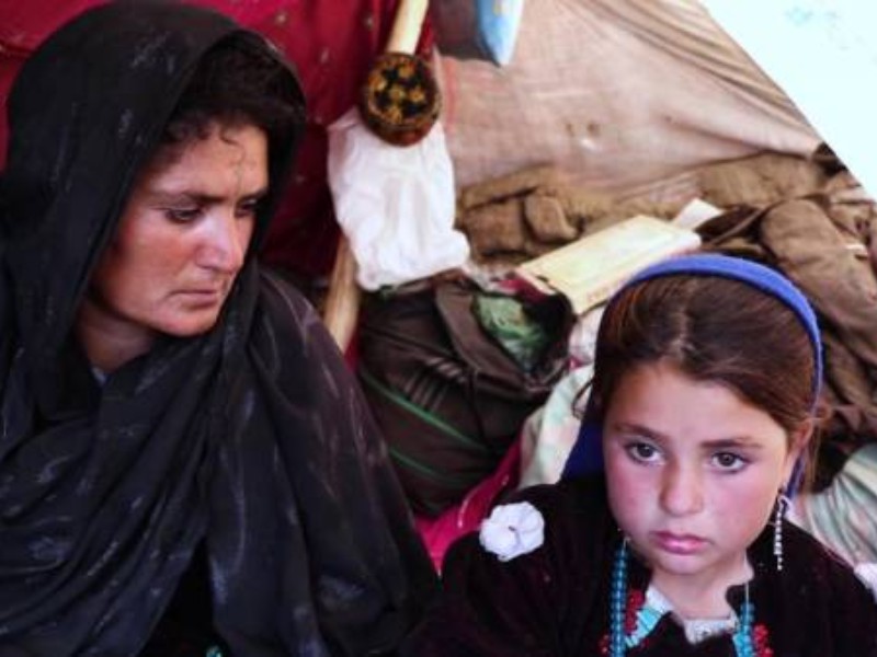 پدر افغان، دختر و پسرش را به فروش گذاشت!
